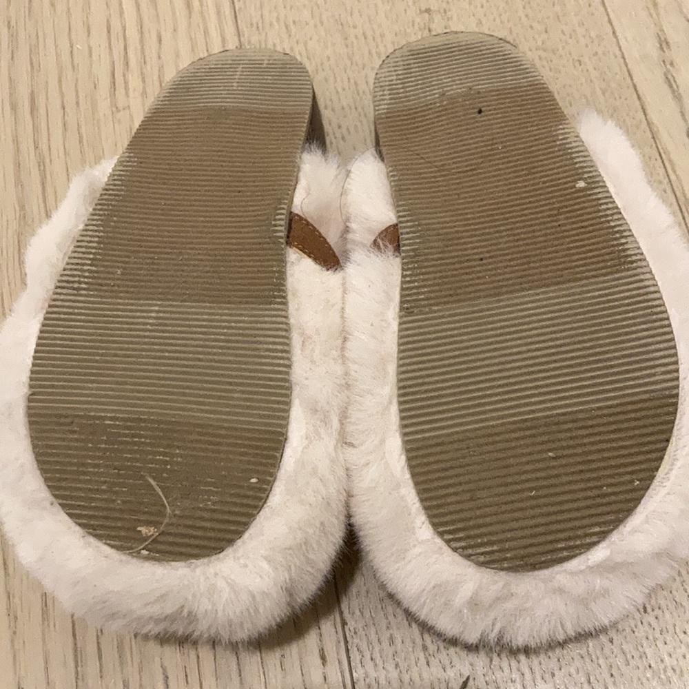 Shoes - Picture 2 of 3